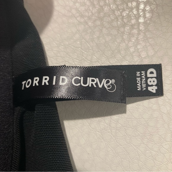 TORRID SZ 48D Set of 2 Push Up Plunge Front Closure Lace Razor Back  Bras NEW - Picture 9 of 13